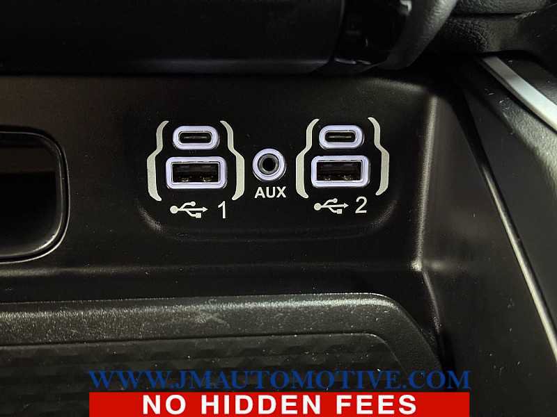 Used 2023 RAM 1500 Big Horn AWD/4WD image 36