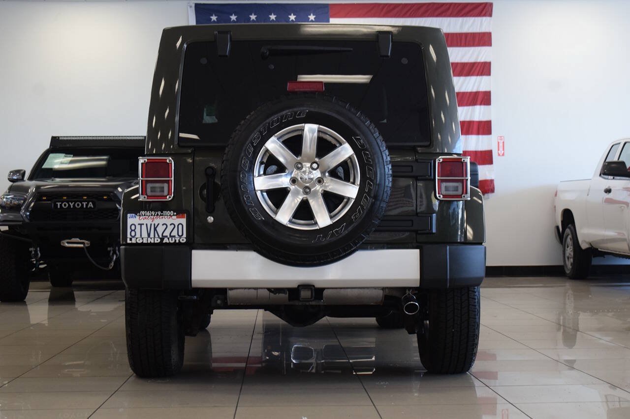 Used 2015 Jeep Wrangler Unlimited Sahara w/ Dual Top Group AWD/4WD image 6