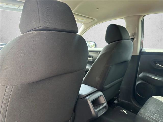 Used 2025 Honda HR-V LX image 19