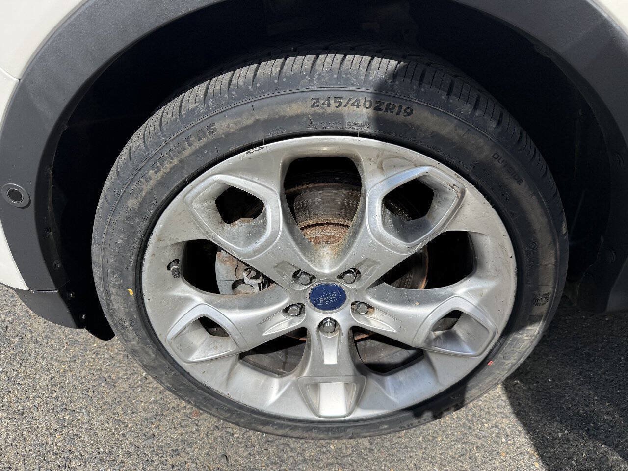 Used 2015 Ford Escape Titanium w/ Equipment Group 301A AWD/4WD image 21