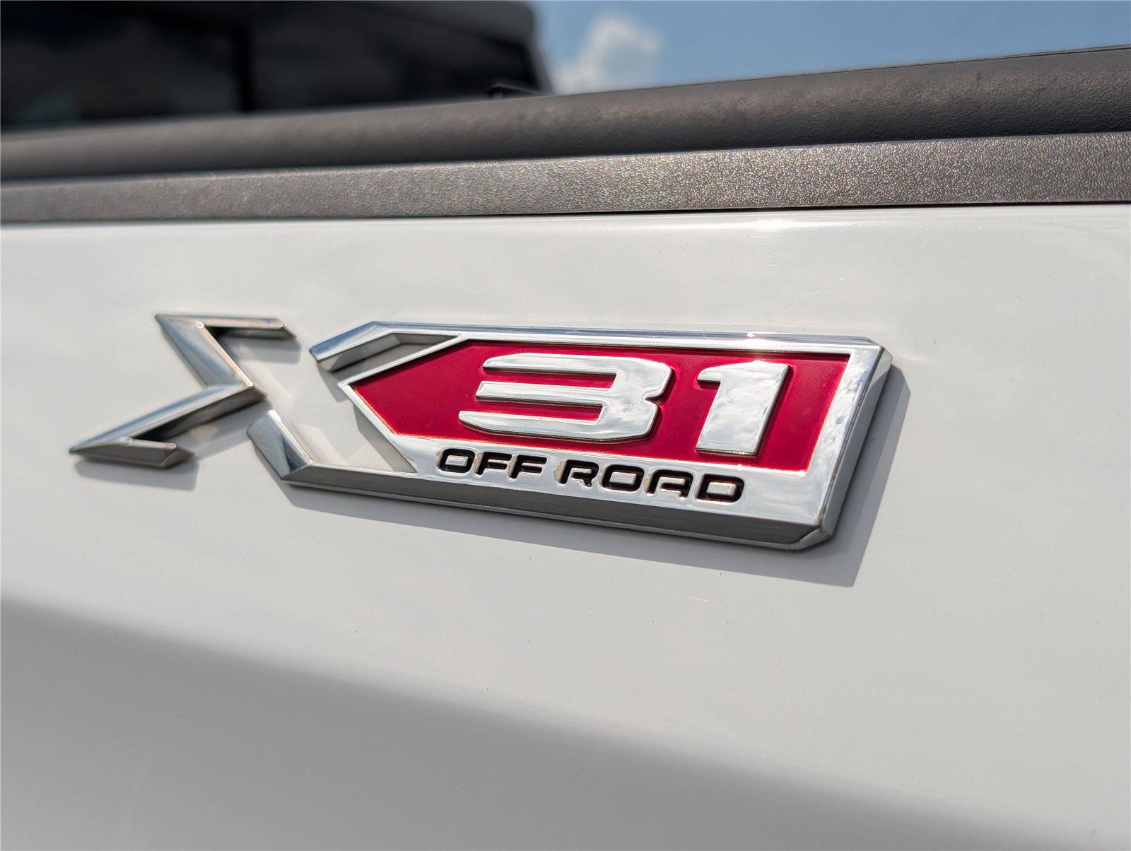 Used 2019 GMC Sierra 1500 SLT AWD/4WD image 35