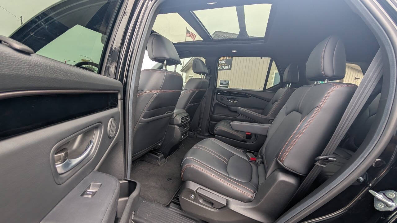 Used 2025 Honda Pilot TrailSport image 29