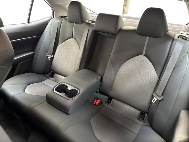 Used 2022 Toyota Camry LE FWD image 13