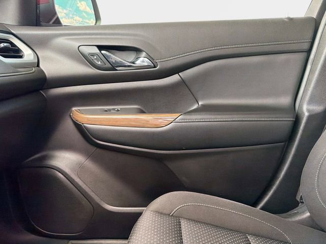 Used 2022 GMC Acadia SLE w/ Driver Convenience Package FWD image 22