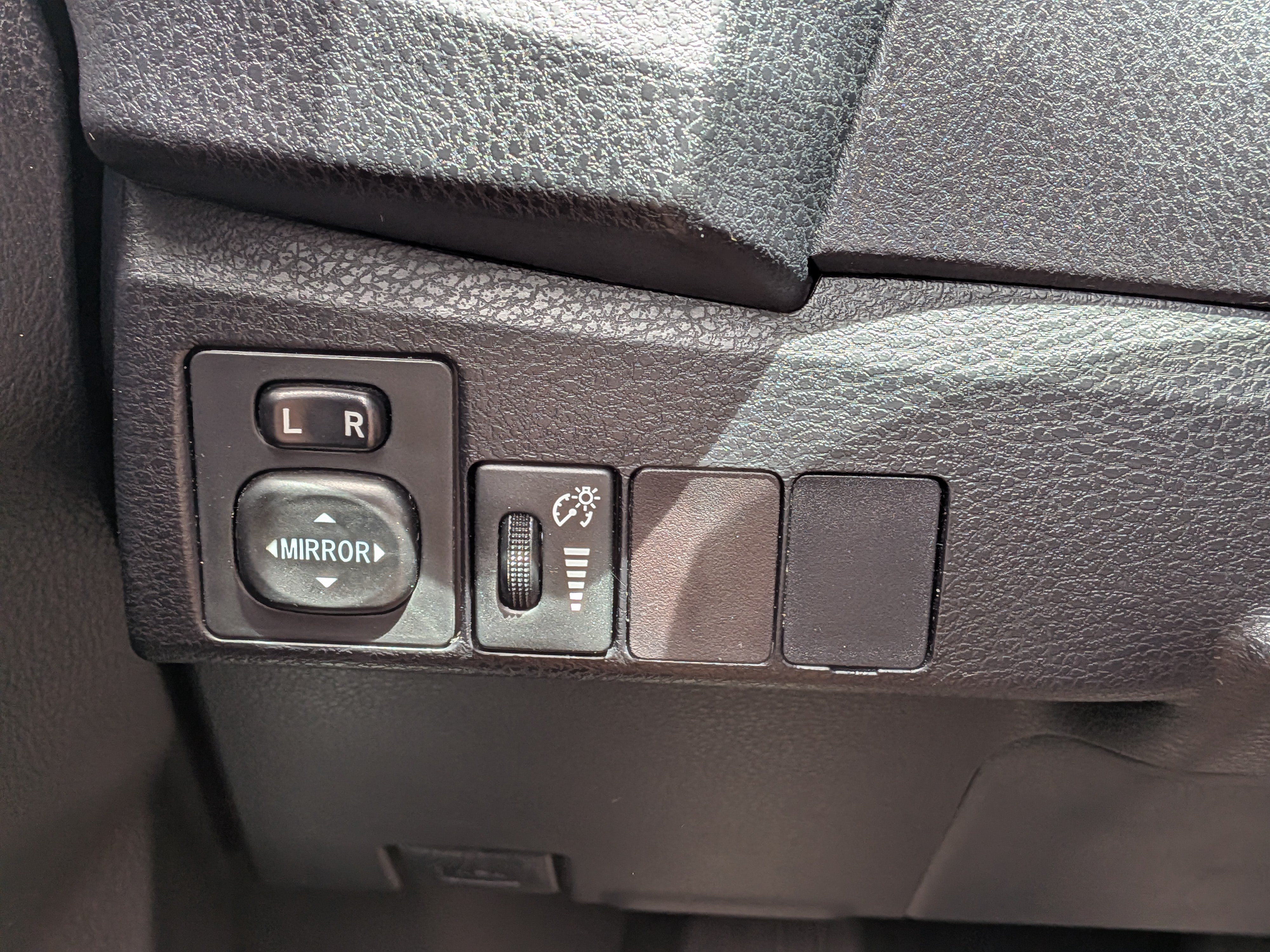 Used 2016 Toyota Corolla L FWD image 22