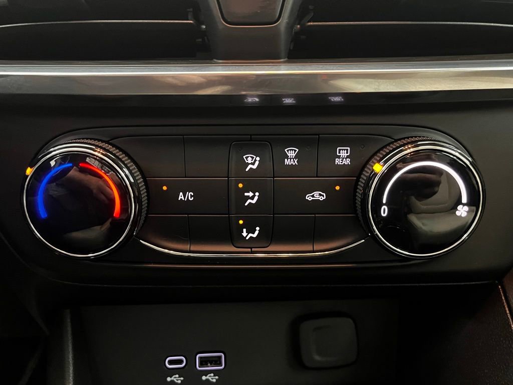 Used 2024 Buick Encore GX Preferred FWD image 26