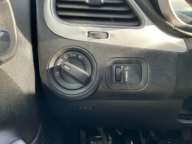 Used 2019 Dodge Journey SE FWD image 26