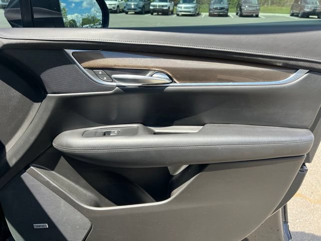 Used 2018 Cadillac XT5 Platinum w/ Driver Assist Package AWD/4WD image 10