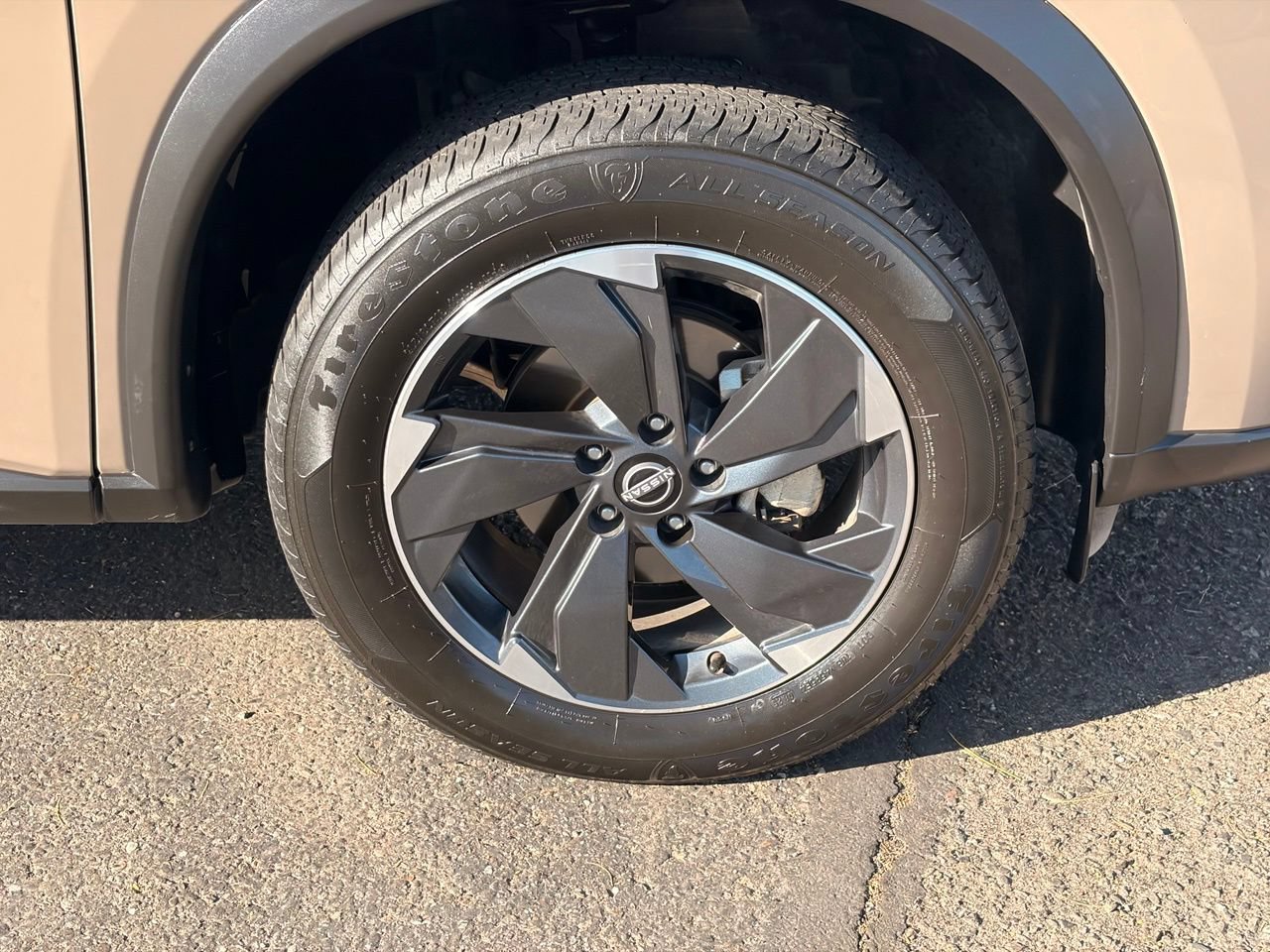 Certified 2025 Nissan Rogue SV AWD/4WD image 10