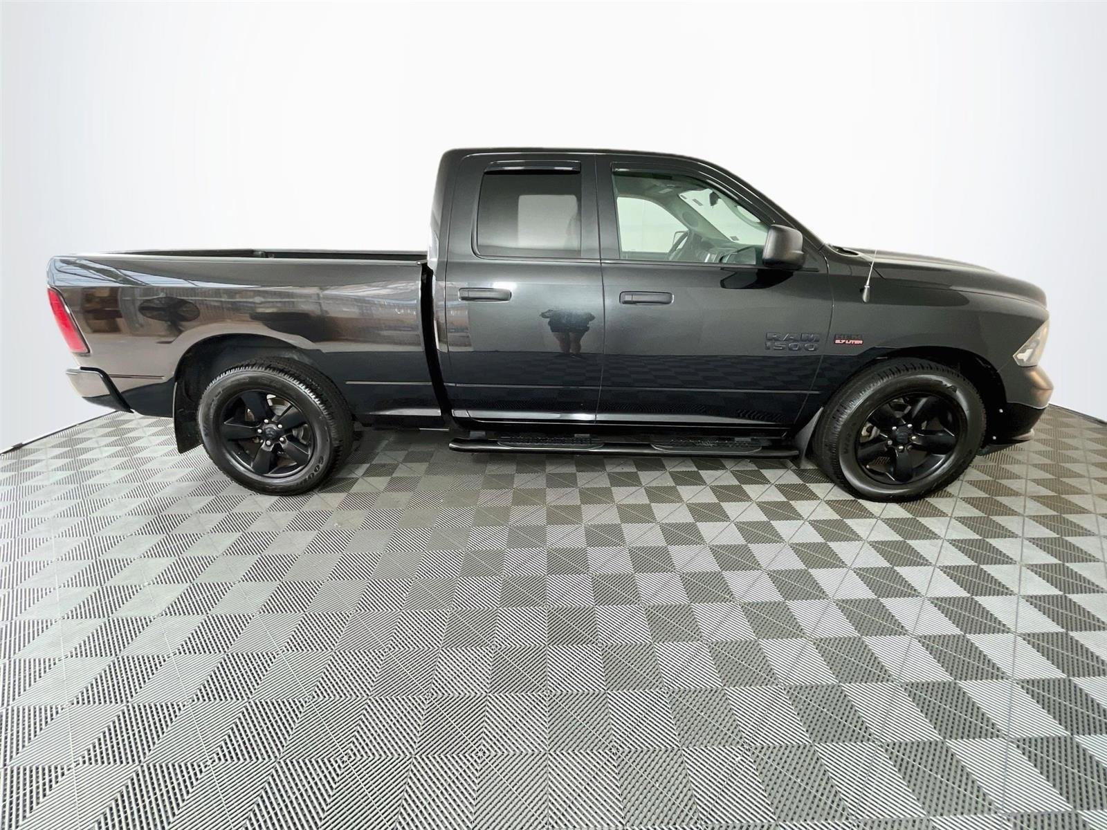 Used 2016 RAM 1500 Express w/ Black Ram 1500 Express Group RWD image 10