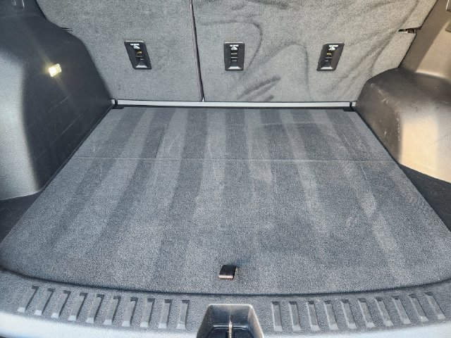 Used 2026 Chevrolet Equinox LT FWD image 32