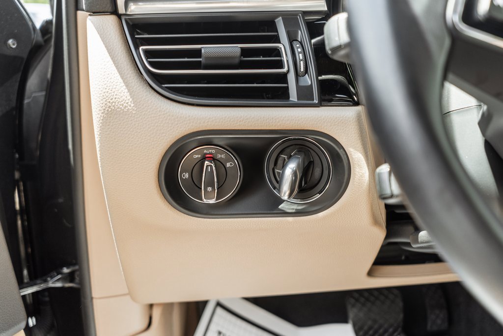 Used 2022 Porsche Macan image 19