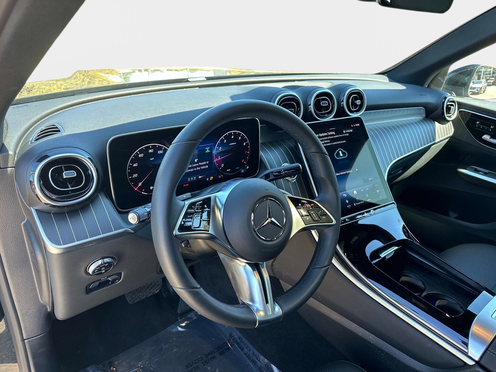 Used 2026 Mercedes-Benz GLC 300 image 17