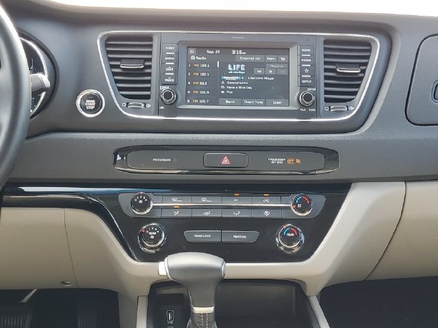 Used 2020 Kia Sedona EX FWD image 29
