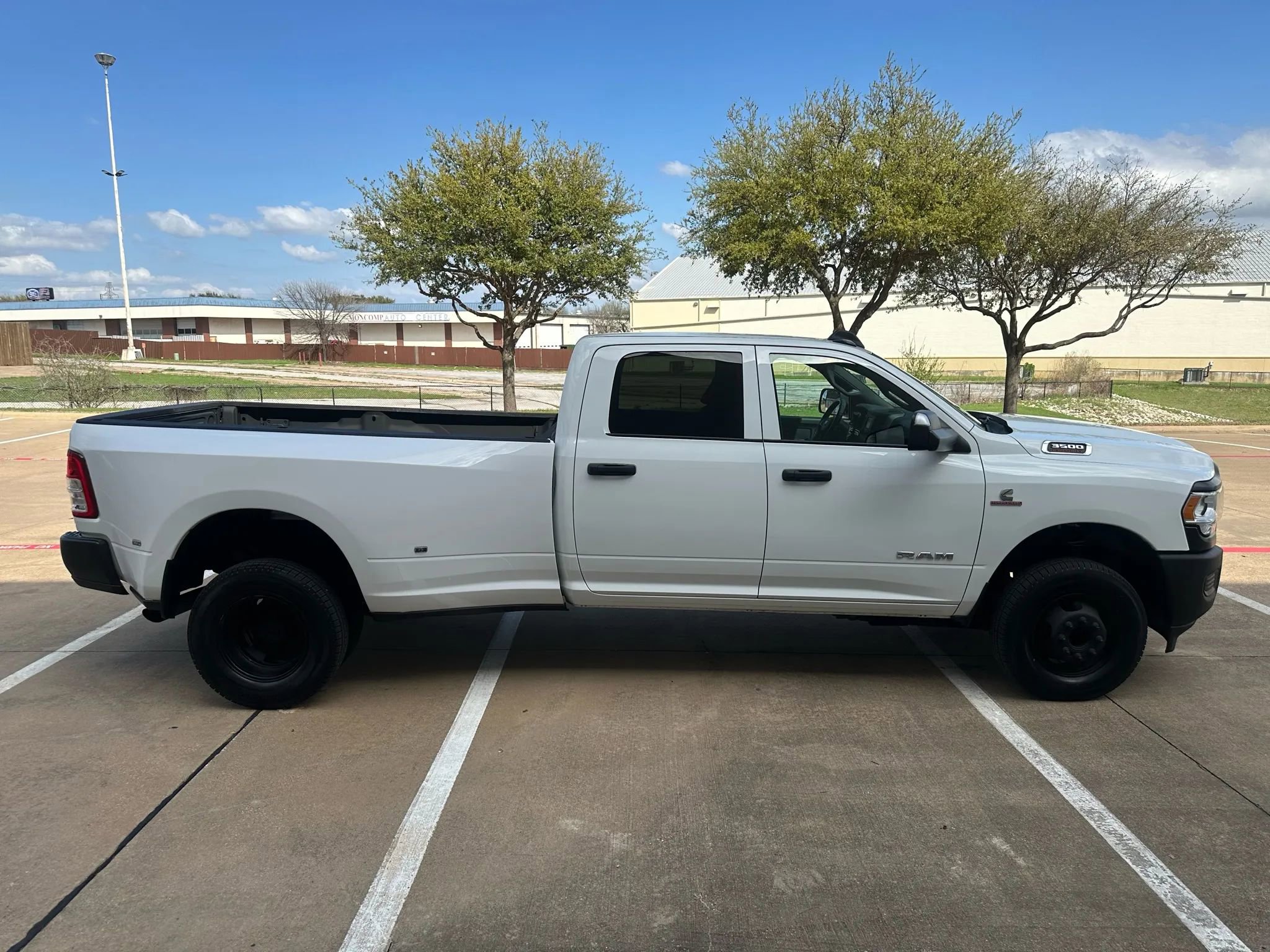 Used 2022 RAM 3500 Tradesman image 9