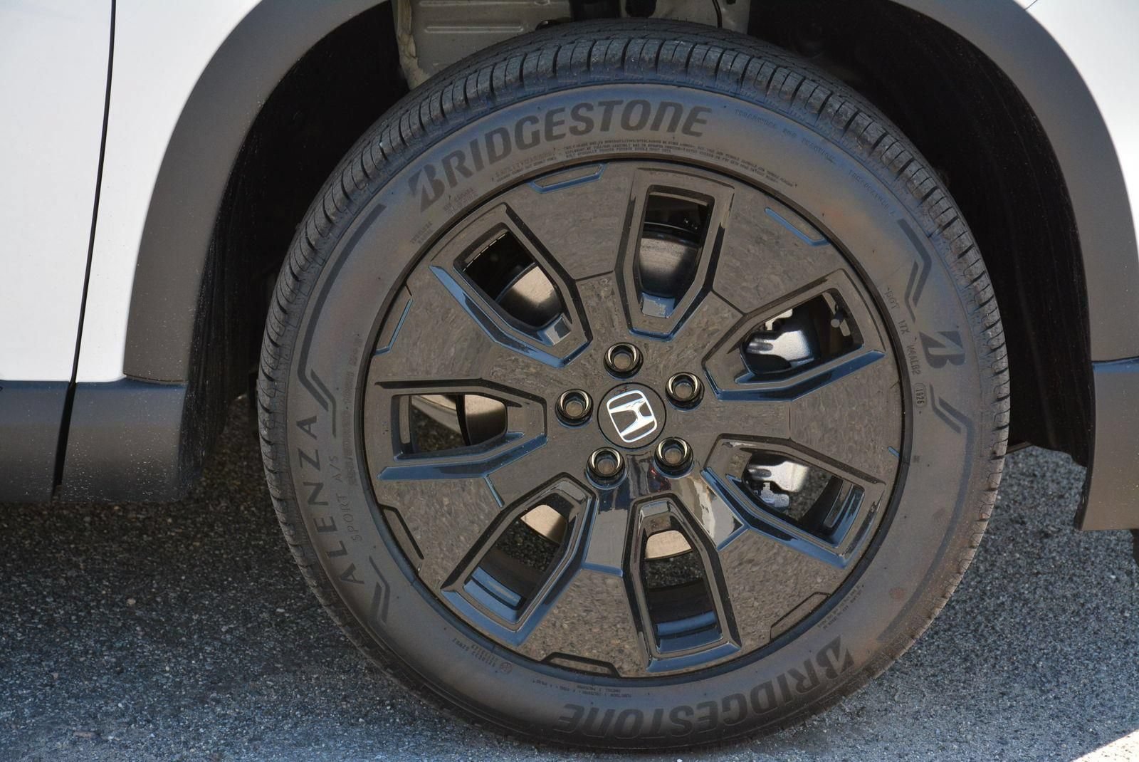 Used 2026 Honda Pilot Black Edition image 35