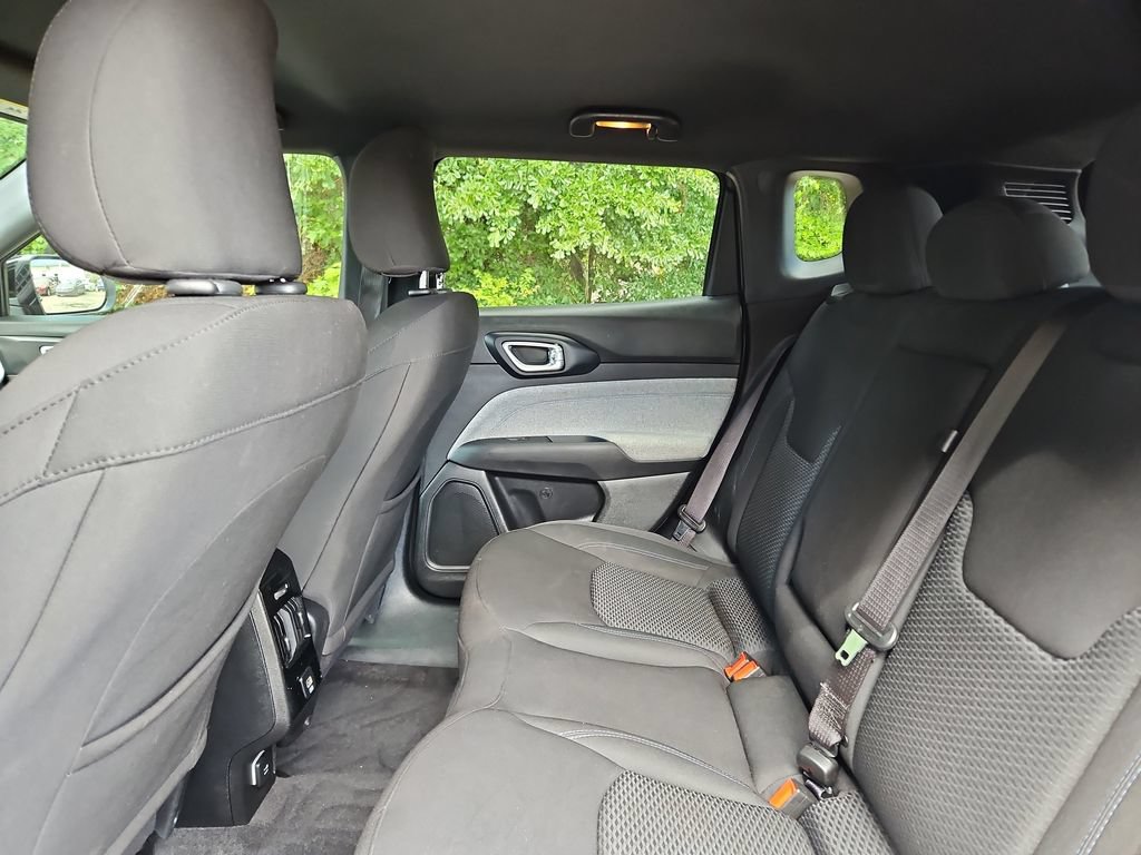 Used 2023 Jeep Compass Sport AWD/4WD image 25