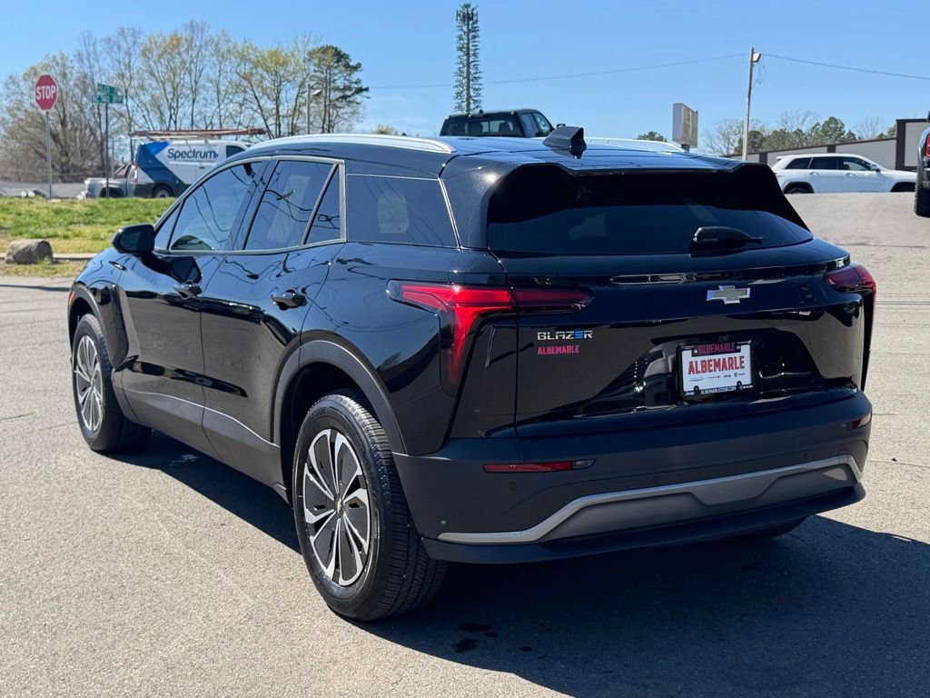 Used 2025 Chevrolet Blazer EV LT image 7