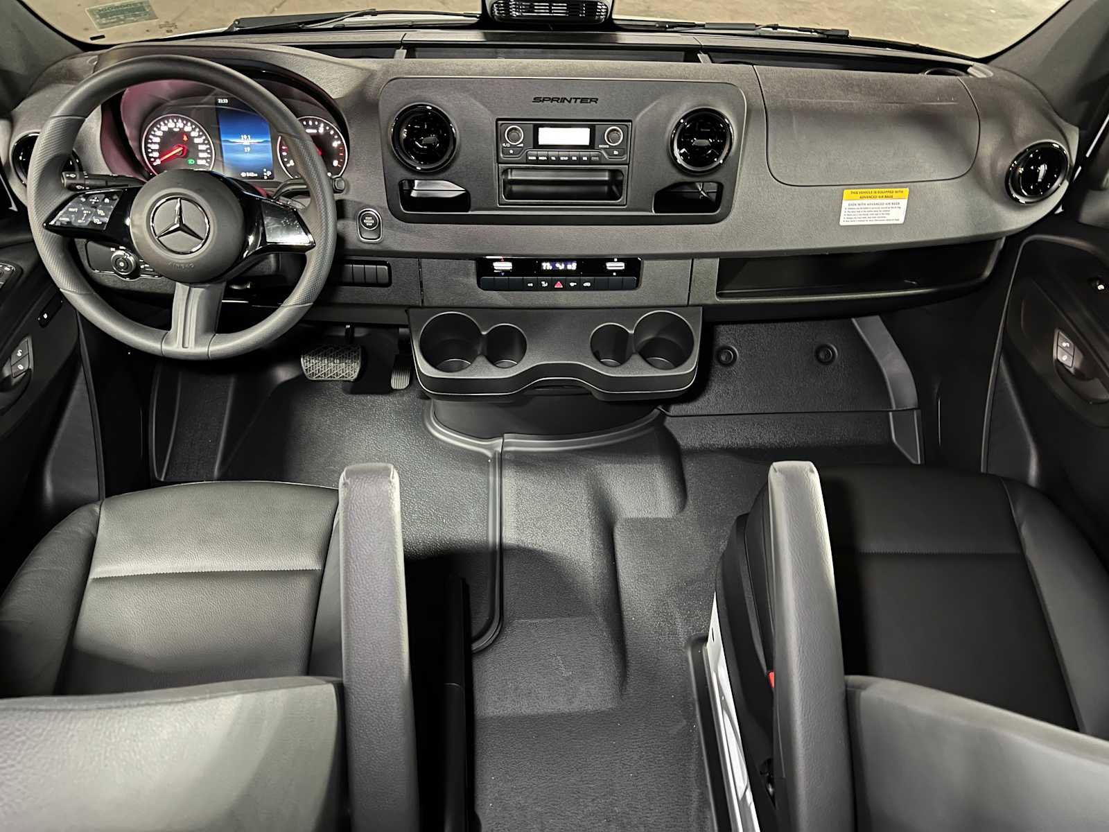 Used 2025 Mercedes-Benz Sprinter 2500 image 34
