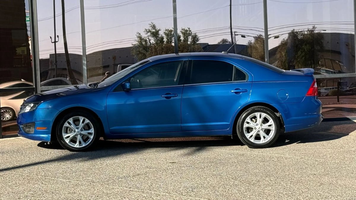Used 2012 Ford Fusion SE image 4