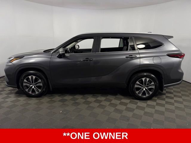 Used 2024 Toyota Highlander XLE image 5