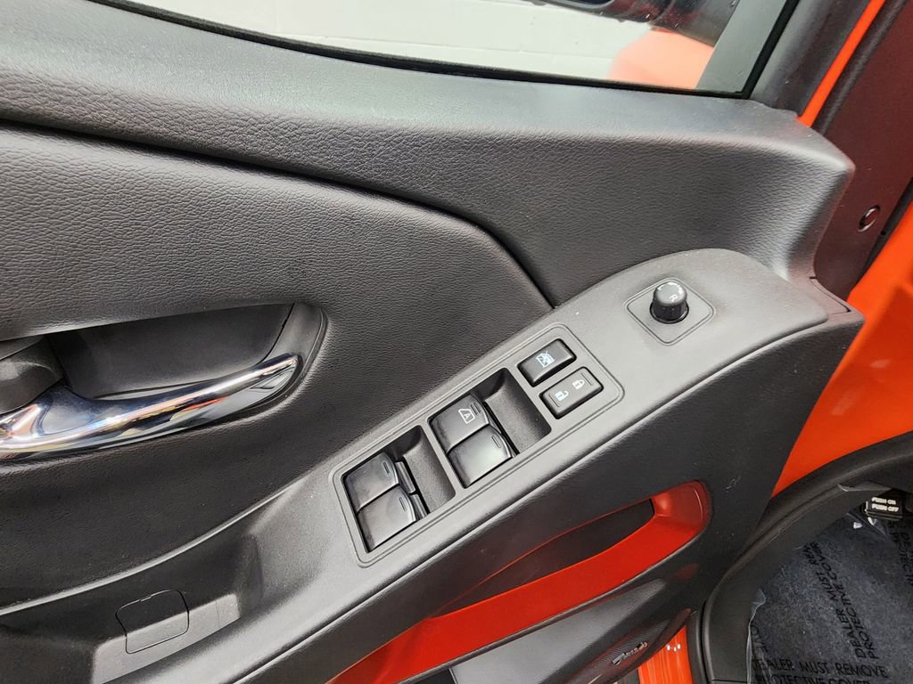 Used 2025 Nissan Frontier PRO-4X w/ Pro Convenience Package image 10