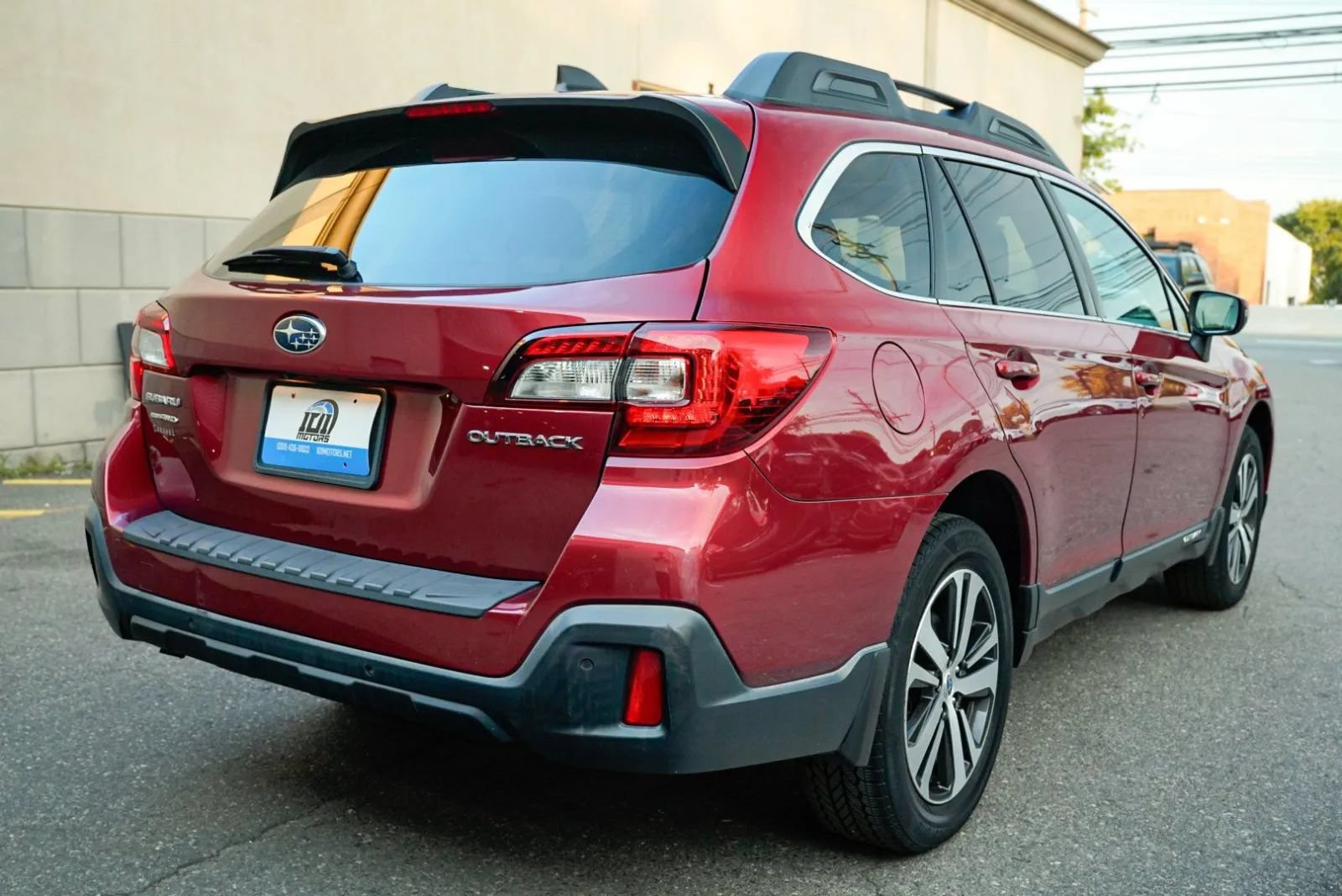 Used 2018 Subaru Outback 2.5i Limited AWD/4WD image 5
