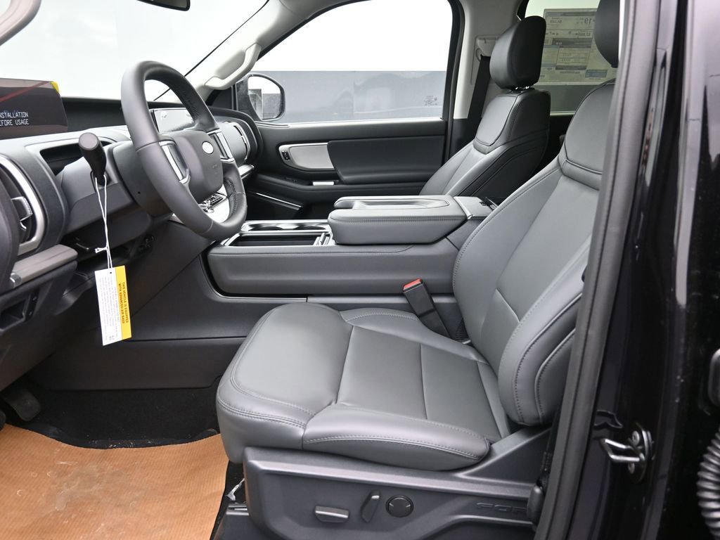 New 2026 Ford Expedition Active image 21