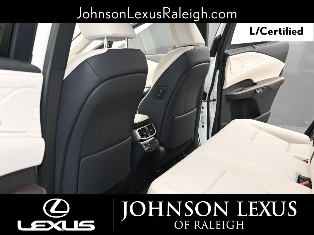 Used 2025 Lexus RX 450h AWD w/ Convenience Package image 12