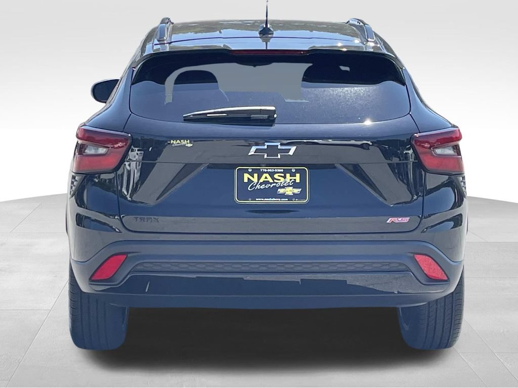 Used 2026 Chevrolet Trax RS w/ Sunroof Package FWD image 4