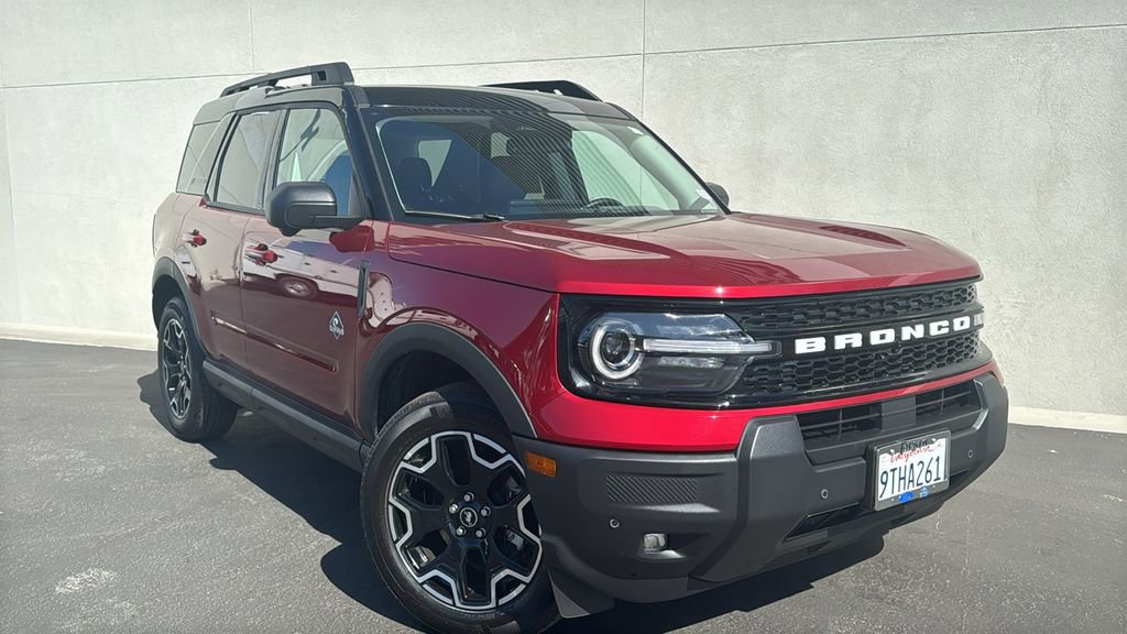 Certified 2025 Ford Bronco Sport Outer Banks w/ Outer Banks Tech Package+ image 1