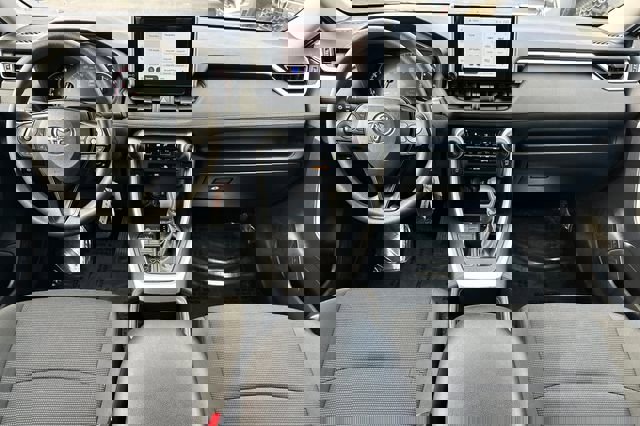 Certified 2025 Toyota RAV4 LE image 17