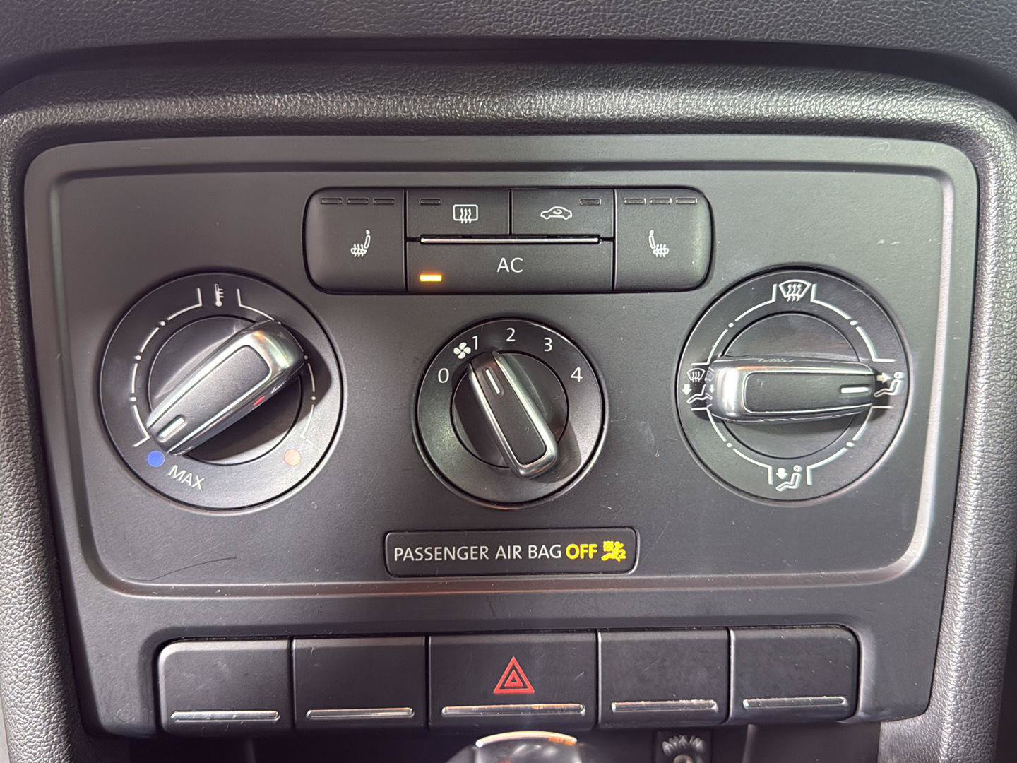 Used 2012 Volkswagen Beetle 2.5 FWD image 14