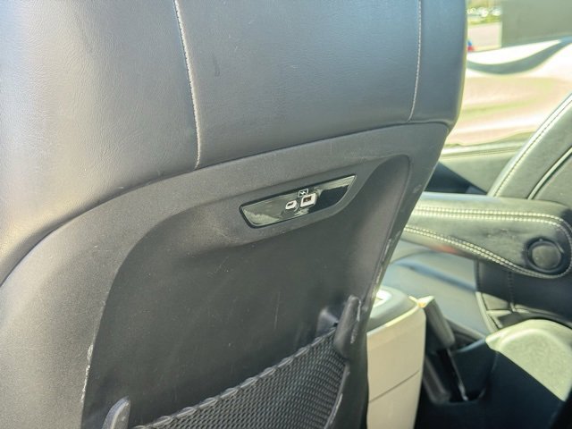 Used 2023 Chrysler Pacifica Touring-L image 17