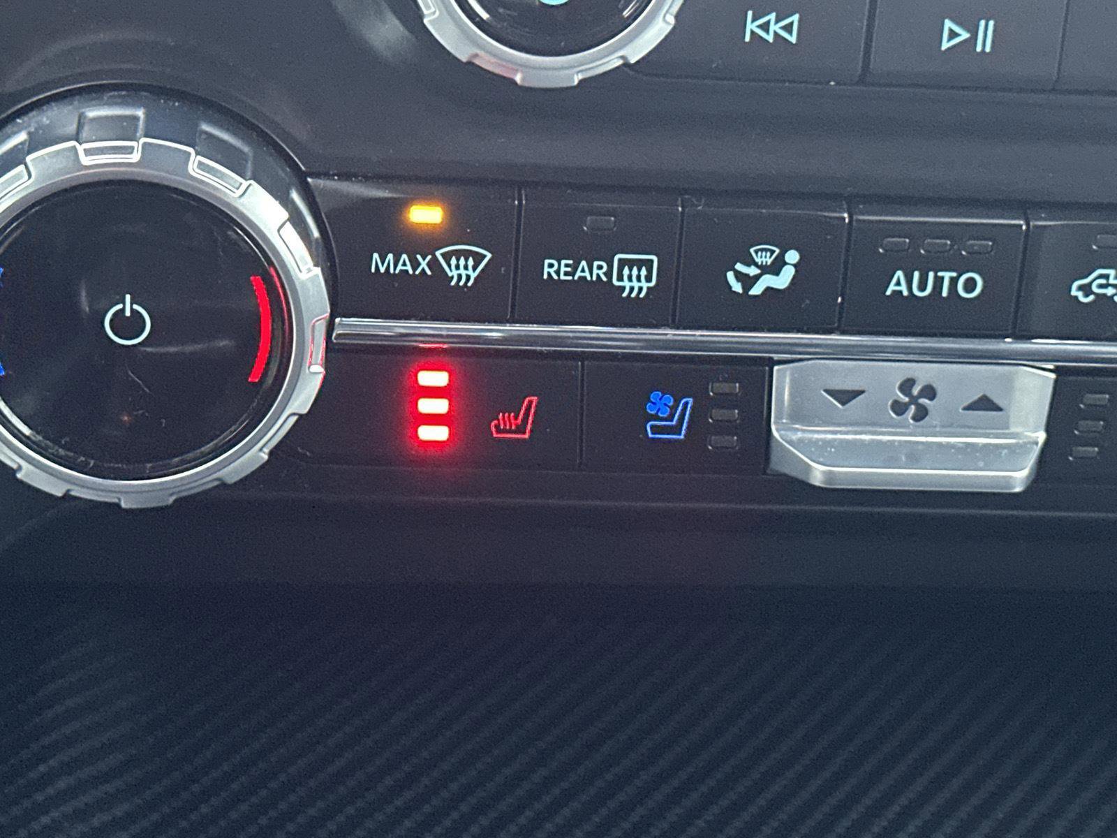 Used 2023 Ford F150 Limited image 21