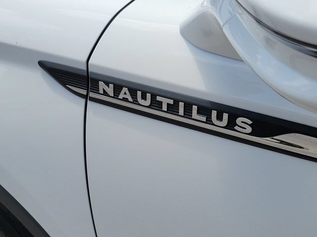 Certified 2022 Lincoln Nautilus FWD w/ Premium Package image 7