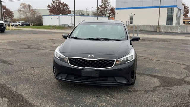 Used 2017 Kia Forte LX image 3