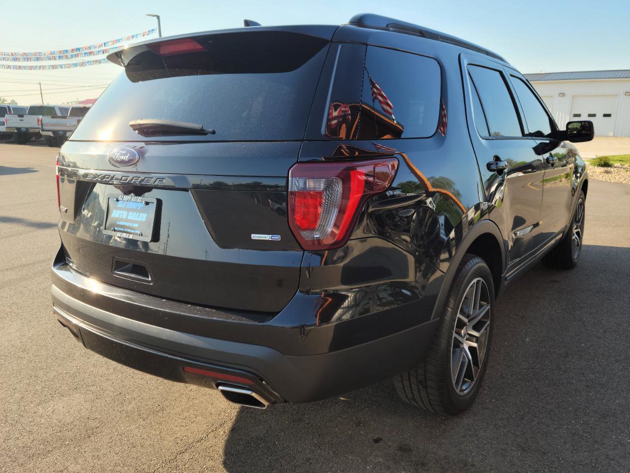 Used 2017 Ford Explorer Sport AWD/4WD image 4