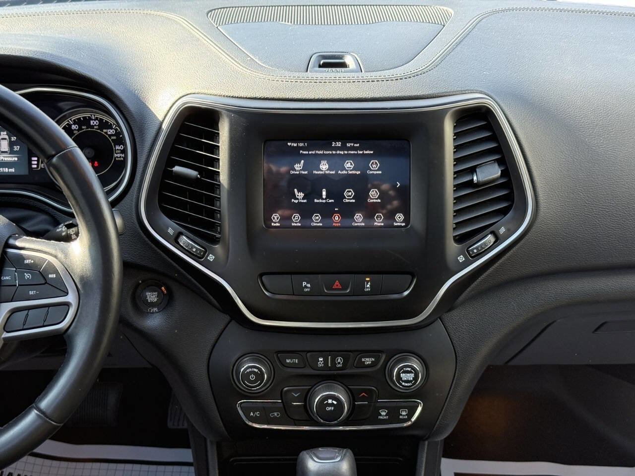 Used 2021 Jeep Cherokee Latitude Plus w/ Sun & Sound Group image 17