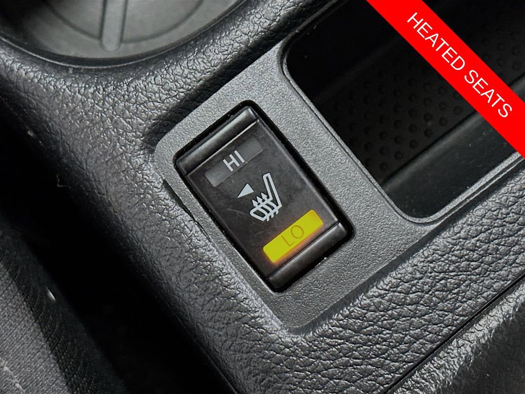 Used 2018 Nissan Rogue SV image 21