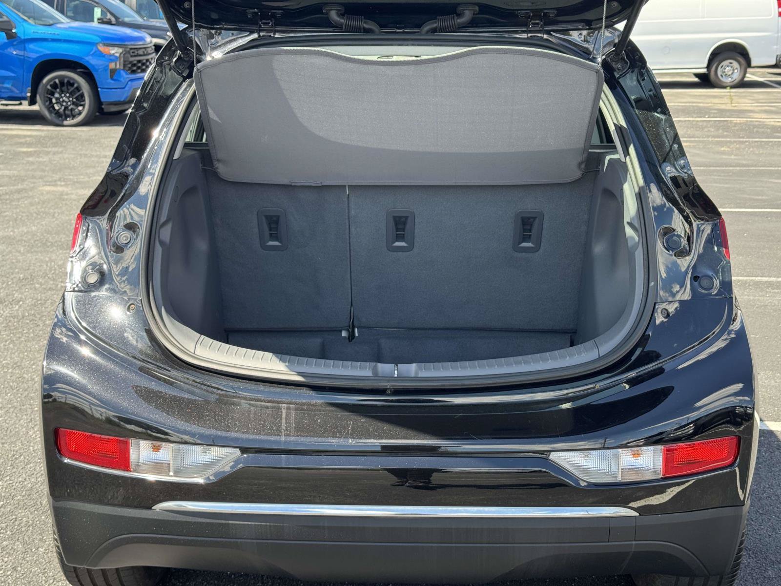 Used 2018 Chevrolet Bolt LT FWD image 17