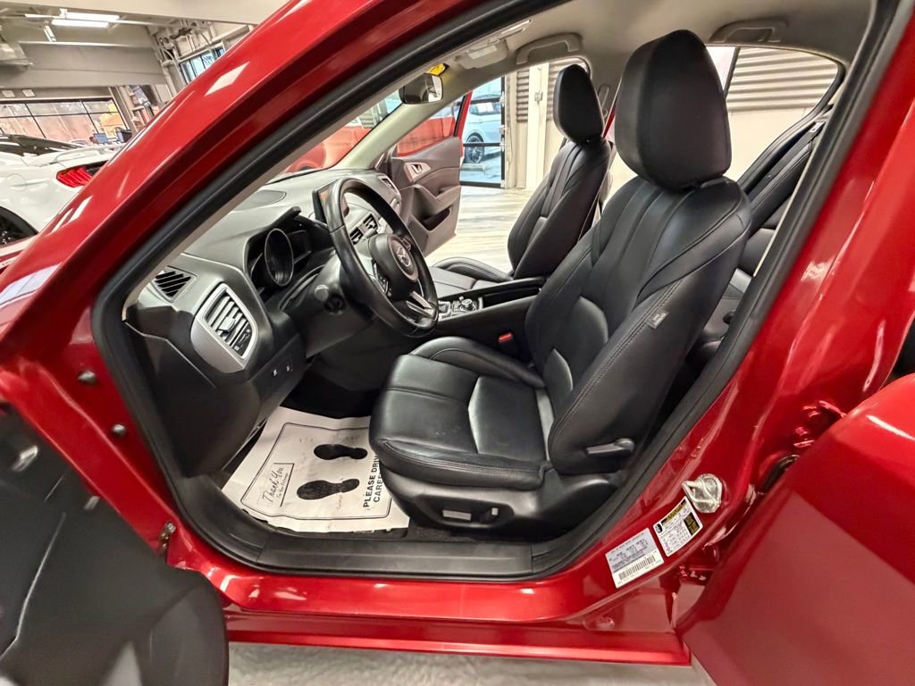 Used 2017 MAZDA MAZDA3 Touring image 52