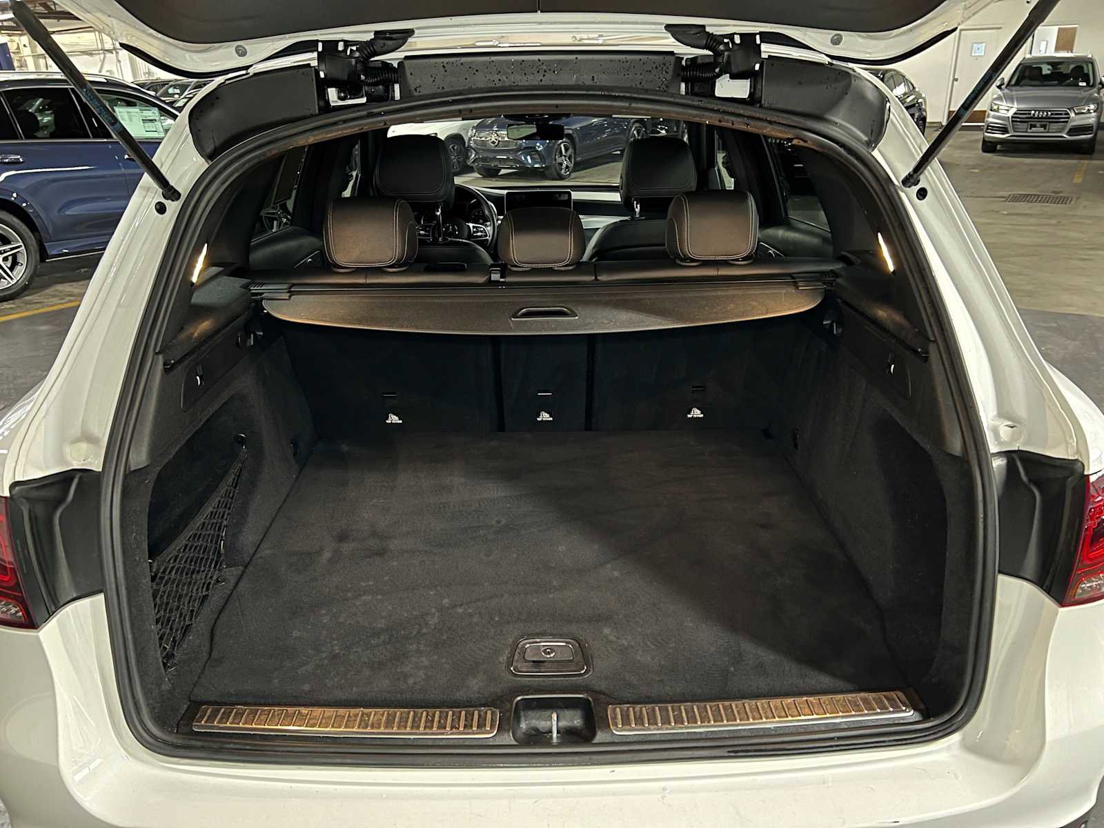 Used 2020 Mercedes-Benz GLC 300 4MATIC image 15