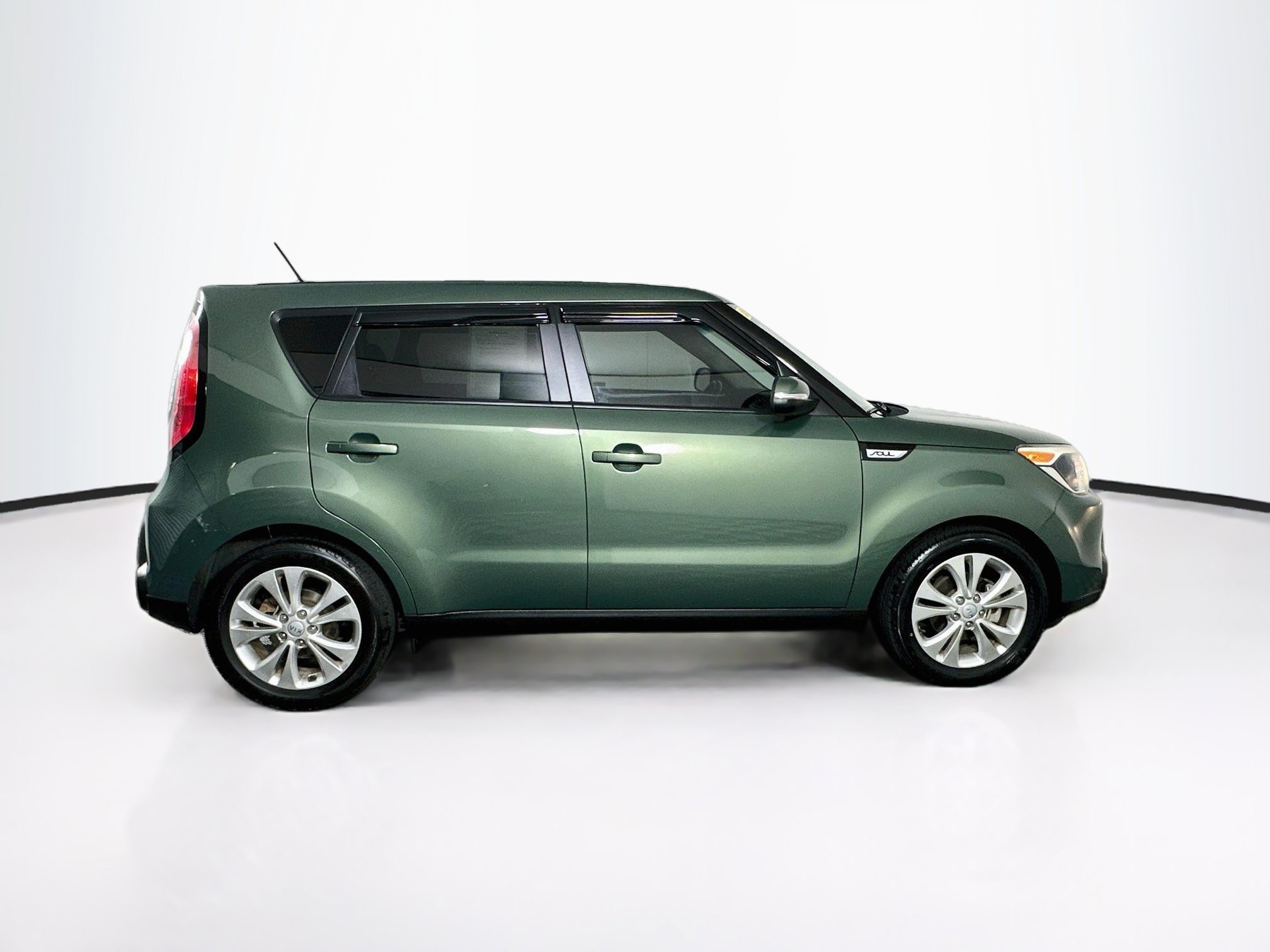 Used 2014 Kia Soul + w/ Audio Package FWD image 10