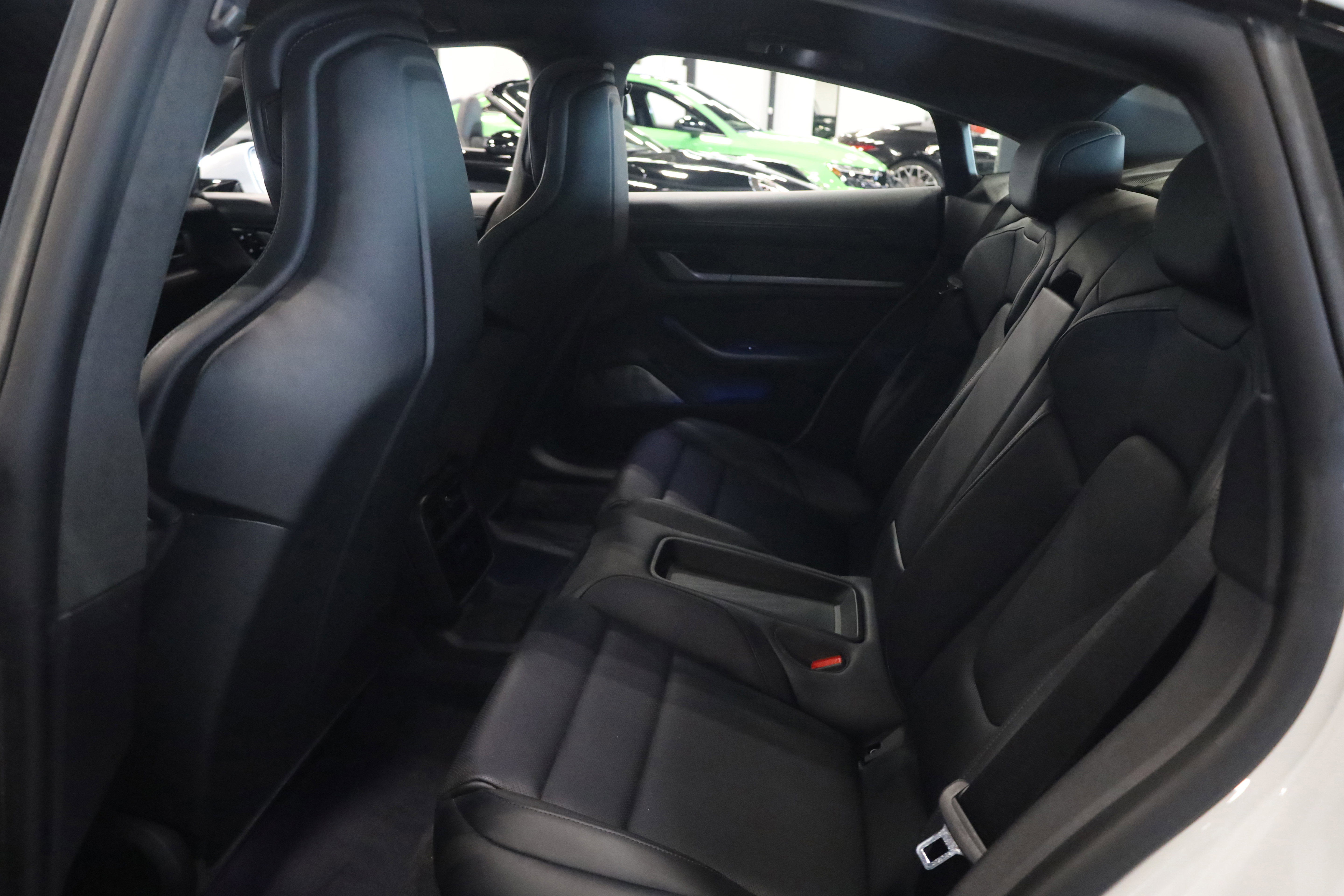 Used 2020 Porsche Taycan Turbo S image 37