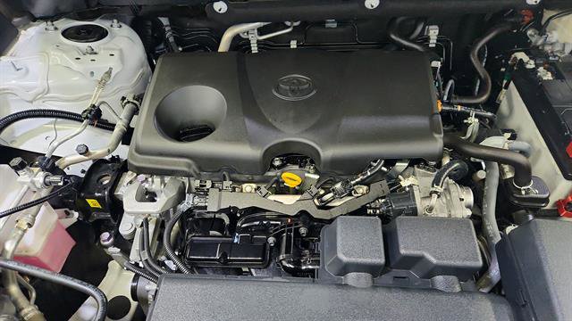 Used 2025 Toyota RAV4 XLE FWD image 28