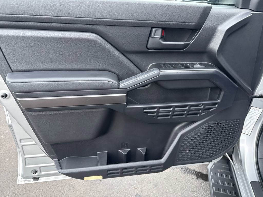 Used 2025 Toyota 4Runner SR5 image 11