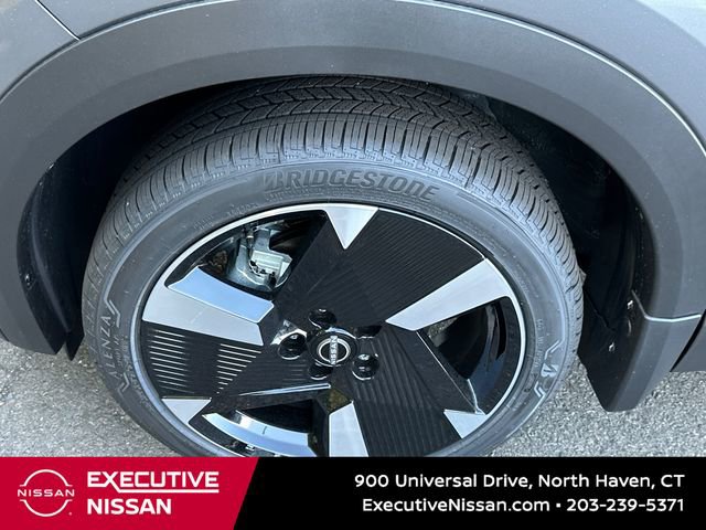 Used 2025 Nissan Kicks SR FWD image 8