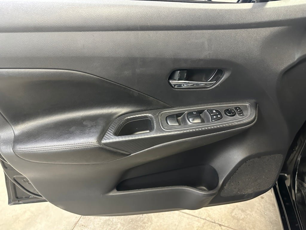 Used 2020 Nissan Versa SV FWD image 6