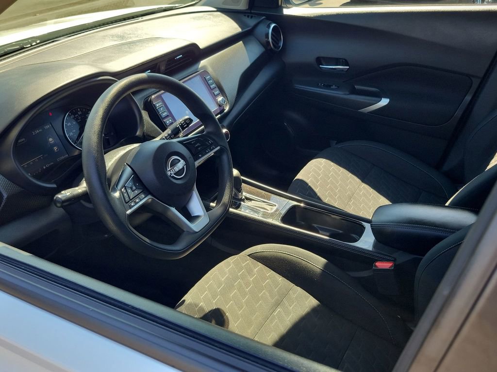 Used 2023 Nissan Kicks SV FWD image 10